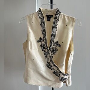 Ann Taylor 100% Silk Embroidered Sleeveless Top Cropped Blouse Ivory Lined Sz 8